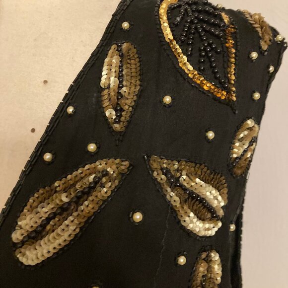 Midnight Run Sequin Vest - Picture 5 of 12